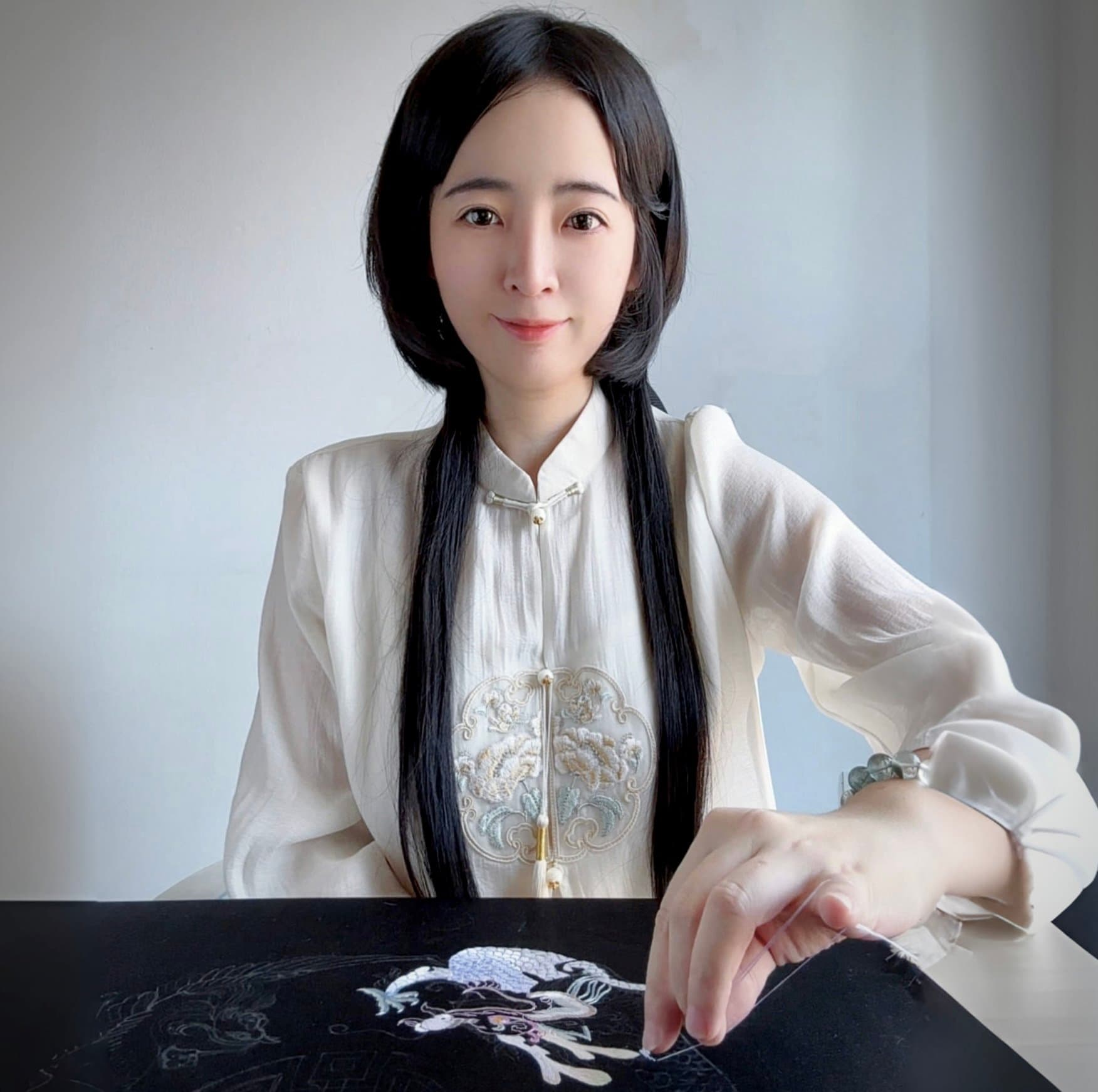 Chen Minlu — Han embroidery inheritor
